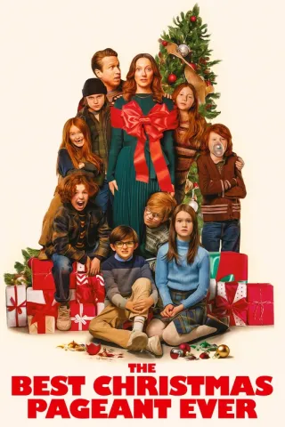 The cover of The Best Christmas Pageant Ever has a family sitting in front of a Christmas tree
