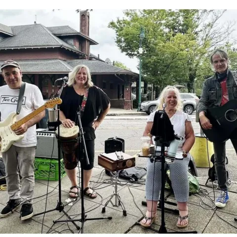 Image of the band Four the Record.