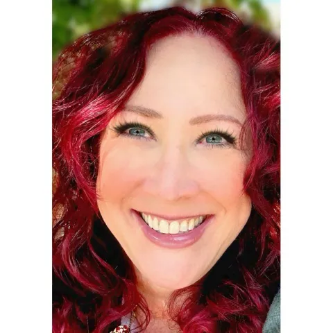 Photo of Jodelle's smiling face